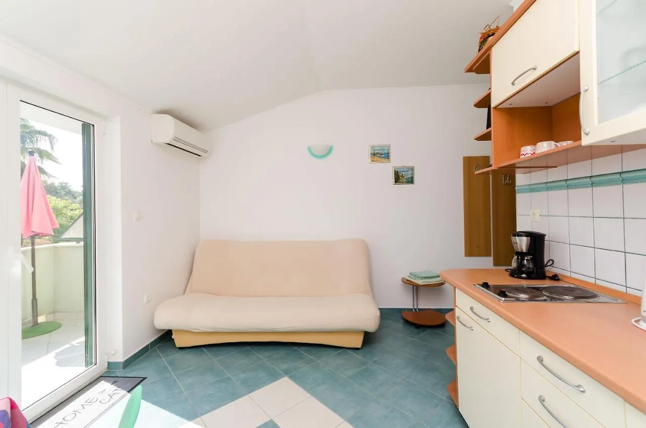 Apartments Ruzica M Lopar